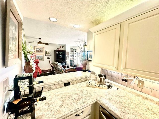 100 Tower Drive 403, Daphne, AL 36526