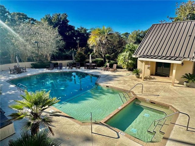 100 Tower Drive 403, Daphne, AL 36526