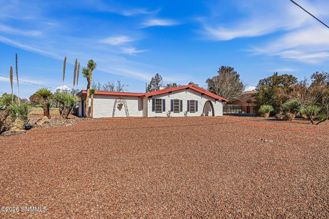 3005 Ronna Drive, Las Cruces, NM 88001