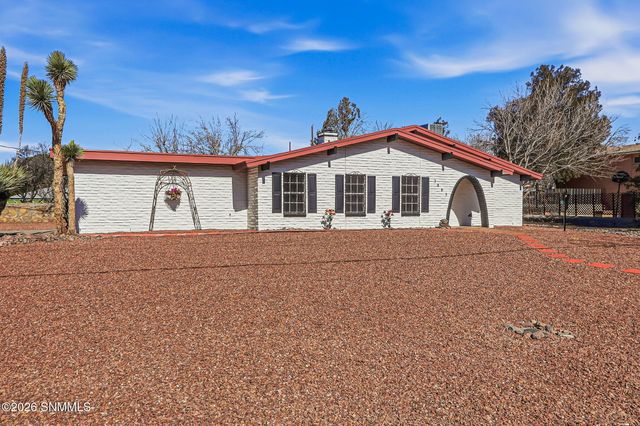3005 Ronna Drive, Las Cruces, NM 88001