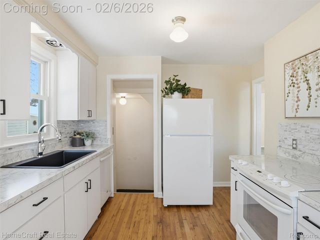 1820 Geneva Street, Dearborn, MI 48124