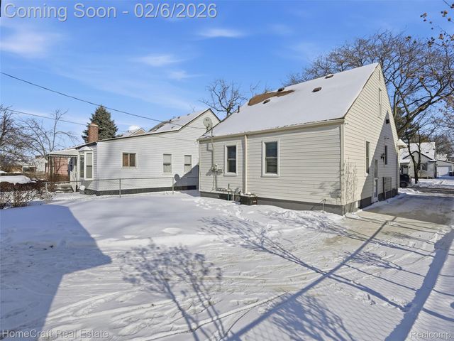 1820 Geneva Street, Dearborn, MI 48124