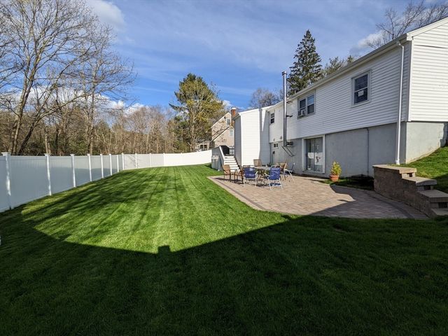 14 Mitchell Street, Southborough, MA 01772