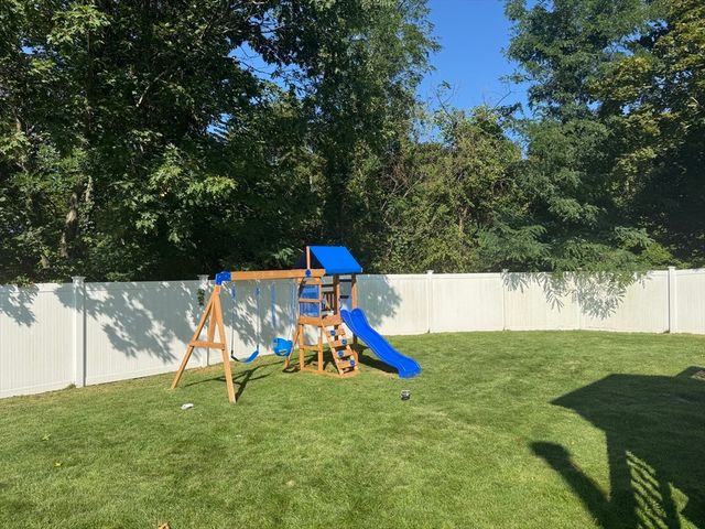 14 Mitchell Street, Southborough, MA 01772