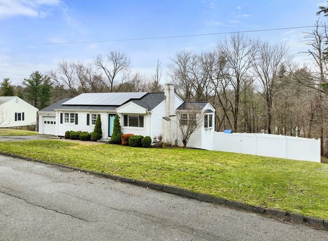 14 Mitchell Street, Southborough, MA 01772