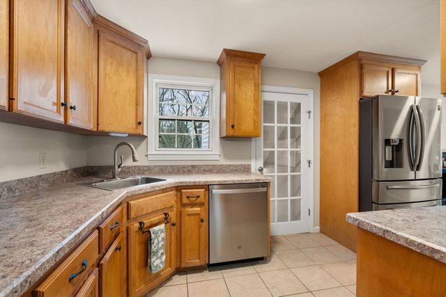 14 Mitchell Street, Southborough, MA 01772