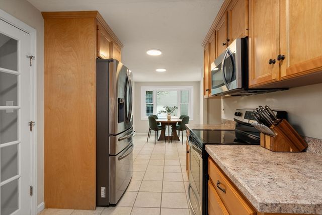 14 Mitchell Street, Southborough, MA 01772