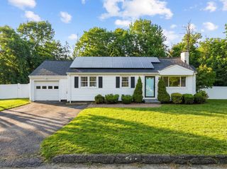 14 Mitchell Street, Southborough, MA 01772