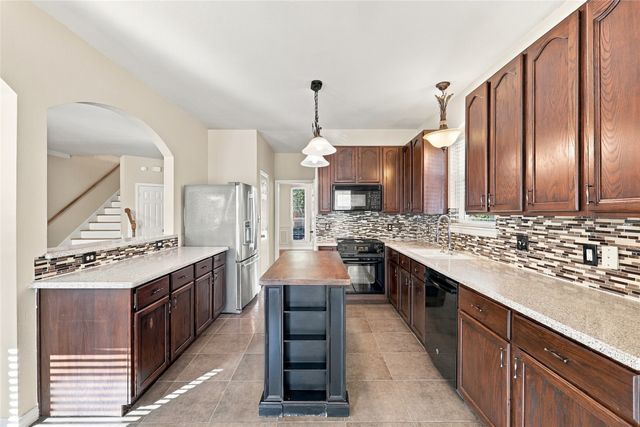 202 Devonshire Court, Mckinney, TX 75071