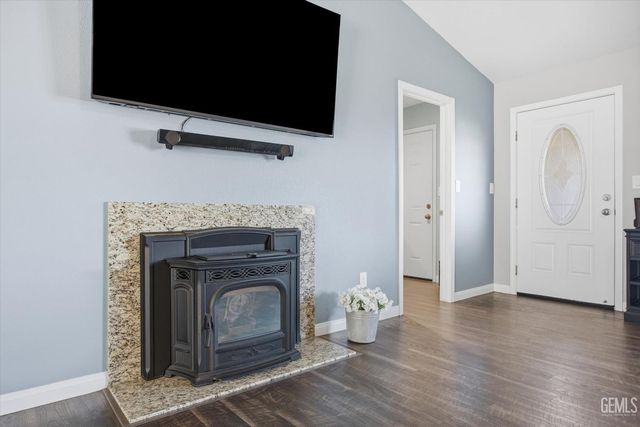 17820 Bold Venture Drive, Tehachapi, CA 93561