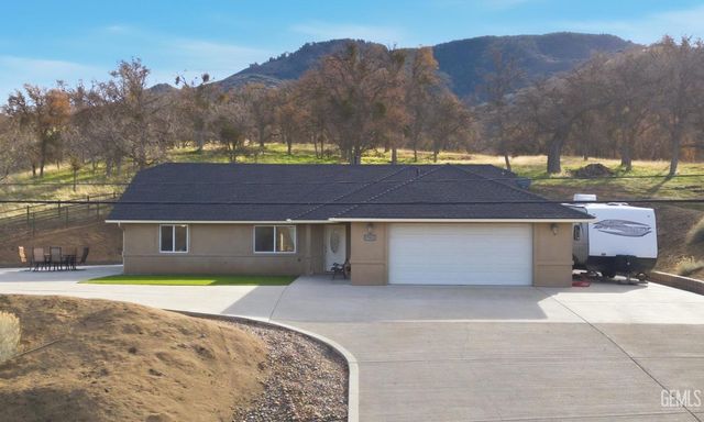 17820 Bold Venture Drive, Tehachapi, CA 93561