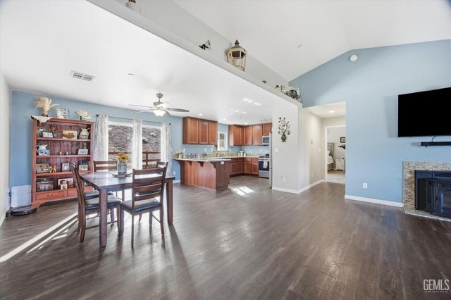 17820 Bold Venture Drive, Tehachapi, CA 93561