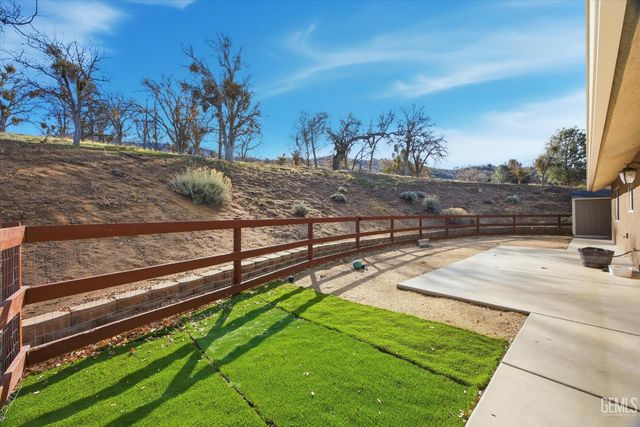 17820 Bold Venture Drive, Tehachapi, CA 93561