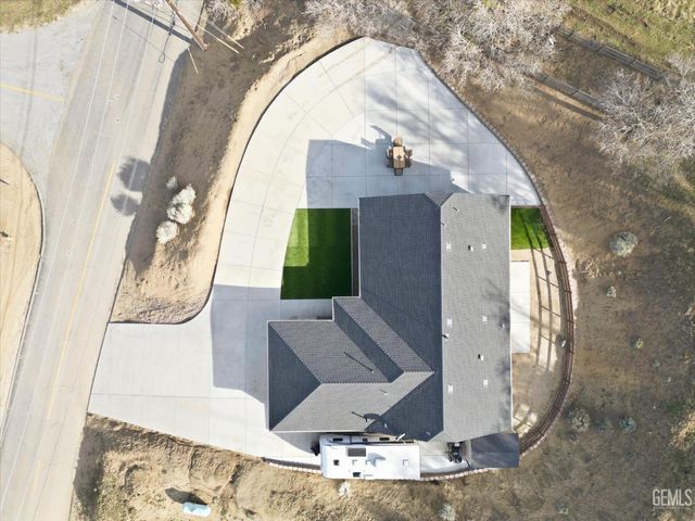 17820 Bold Venture Drive, Tehachapi, CA 93561
