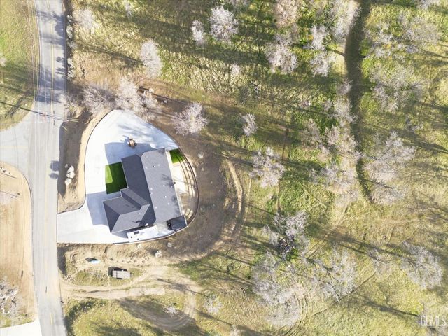17820 Bold Venture Drive, Tehachapi, CA 93561
