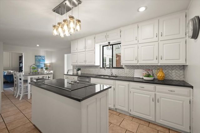 3709 Danbury Drive, Arlington, TX 76016