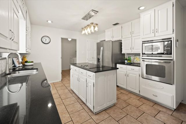 3709 Danbury Drive, Arlington, TX 76016