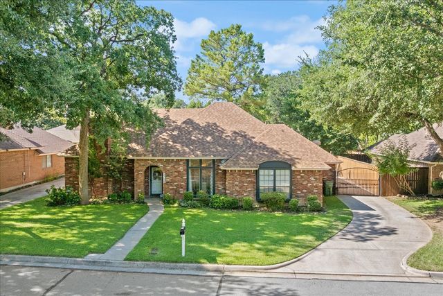 3709 Danbury Drive, Arlington, TX 76016