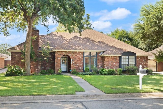 3709 Danbury Drive, Arlington, TX 76016
