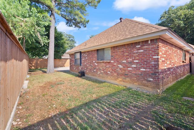 3709 Danbury Drive, Arlington, TX 76016