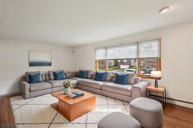 114 Pawnee Rd, Cranford Twp., NJ 07016