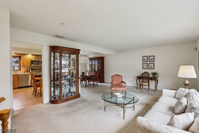 114 Pawnee Rd, Cranford Twp., NJ 07016
