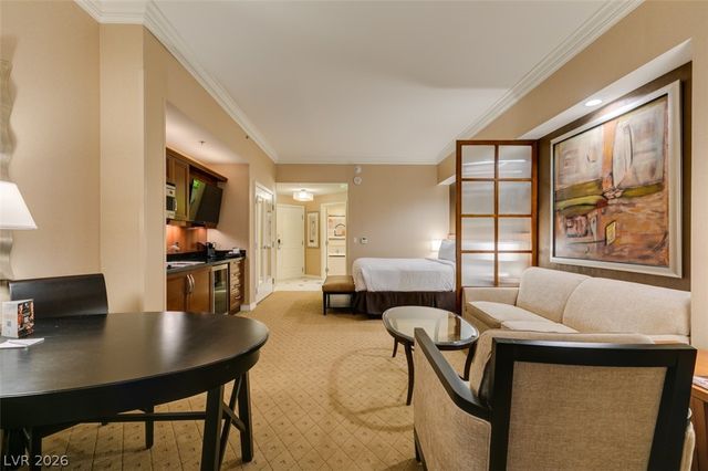 135 East HARMON Avenue 3209, Las Vegas, NV 89109