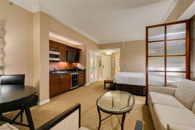 135 East HARMON Avenue 3209, Las Vegas, NV 89109