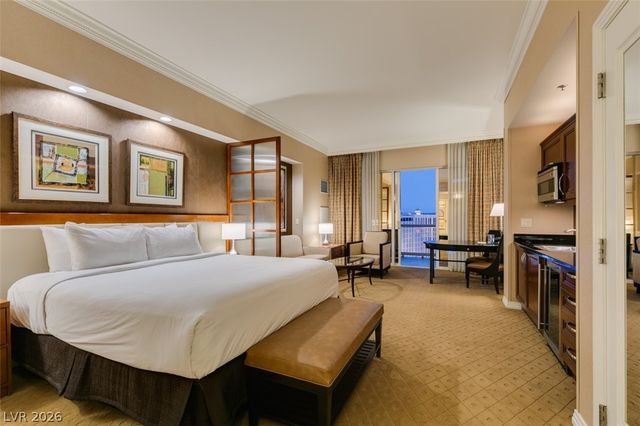 135 East HARMON Avenue 3209, Las Vegas, NV 89109