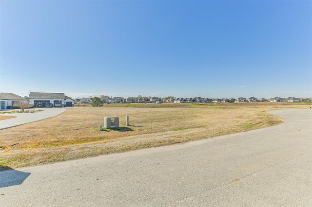 11725 Grandview Drive, Montgomery, TX 77356