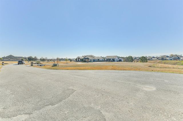 11725 Grandview Drive, Montgomery, TX 77356