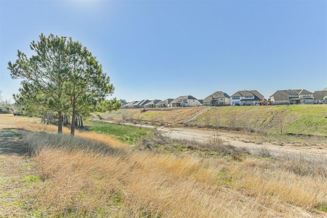 11725 Grandview Drive, Montgomery, TX 77356