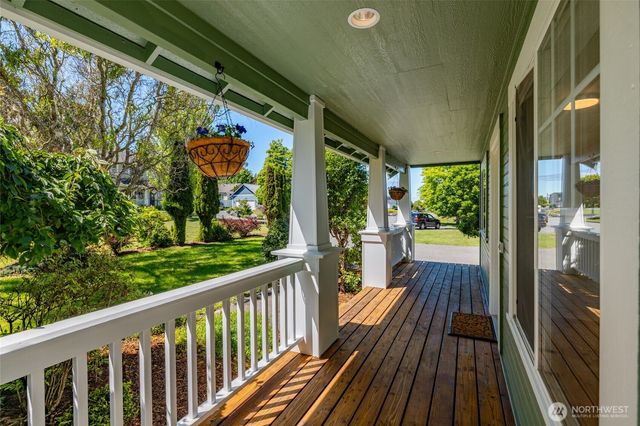 2609 C Avenue, Anacortes, WA 98221