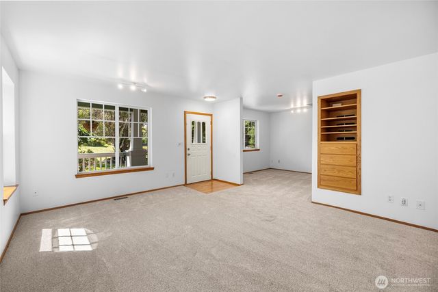 2609 C Avenue, Anacortes, WA 98221