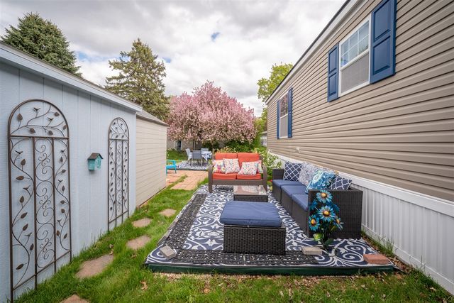 183 Flicker Street, Rochester Hills, MI 48309