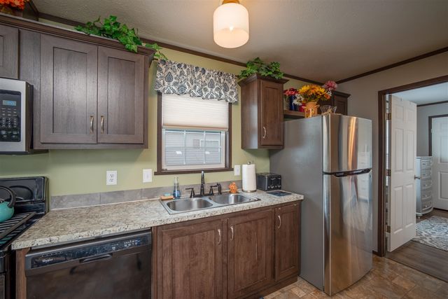 183 Flicker Street, Rochester Hills, MI 48309