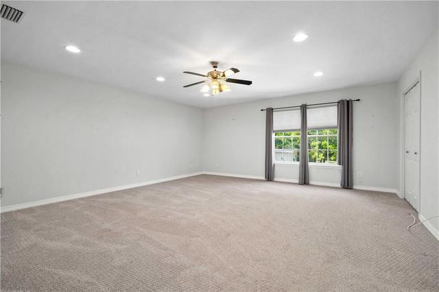 5000 Woodmere Street, Mobile, AL 36693