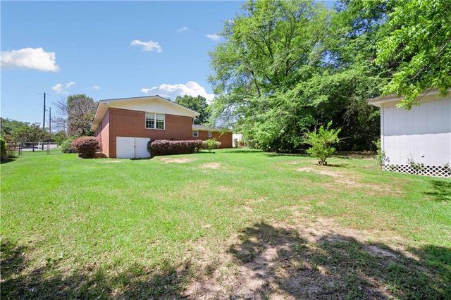 5000 Woodmere Street, Mobile, AL 36693