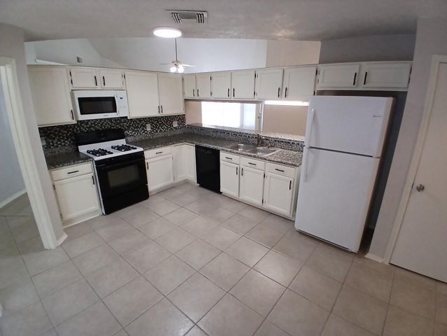 2931 Auburn Drive, Pearland, TX 77584
