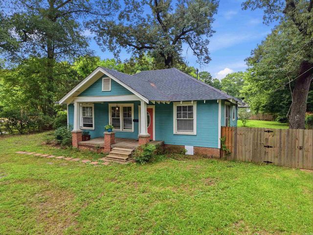1917 College Avenue, Conway, AR 72034