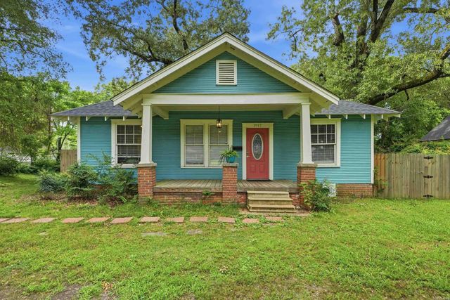 1917 College Avenue, Conway, AR 72034