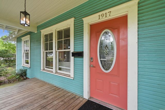 1917 College Avenue, Conway, AR 72034