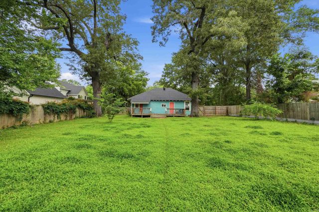 1917 College Avenue, Conway, AR 72034