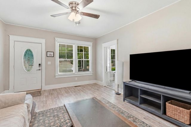 1917 College Avenue, Conway, AR 72034