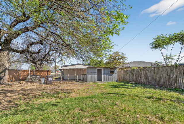 3800 E 4th Street, Fort Worth, TX 76111