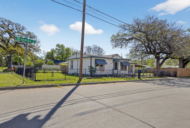 3800 E 4th Street, Fort Worth, TX 76111