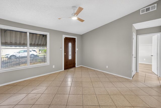 3800 E 4th Street, Fort Worth, TX 76111