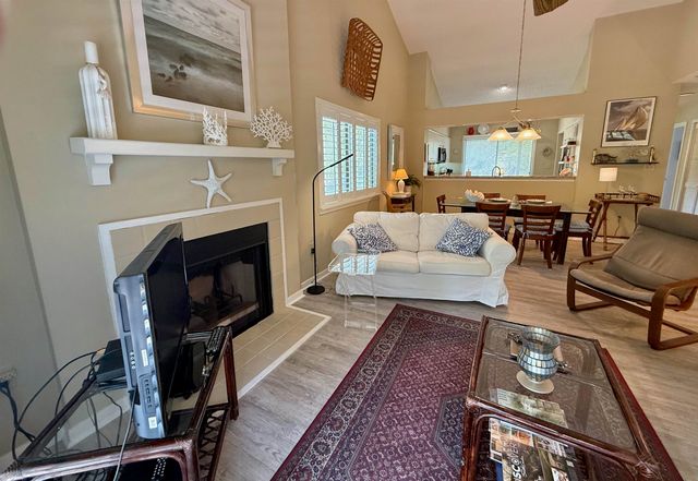 306 Westbury Ct Apt 2E, Myrtle Beach, SC 29572