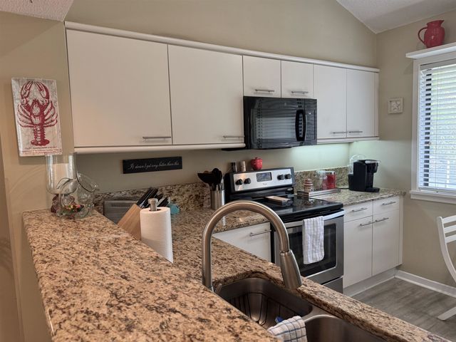 306 Westbury Ct Apt 2E, Myrtle Beach, SC 29572