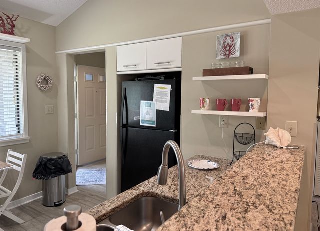 306 Westbury Ct Apt 2E, Myrtle Beach, SC 29572